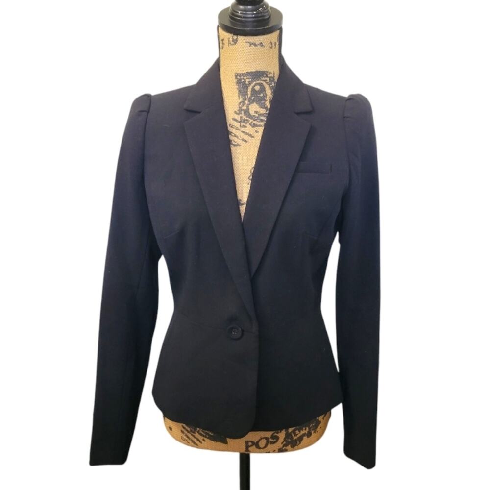 Size 4 Bar III Black Fitted Blazer With Lightly Poofed Shoulders